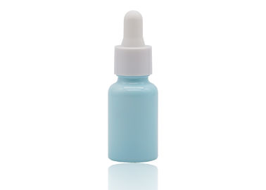 Сизоватая капельница эфирного масла покрытия цвета разливает белую керамическую бутылку по бутылкам 30мл